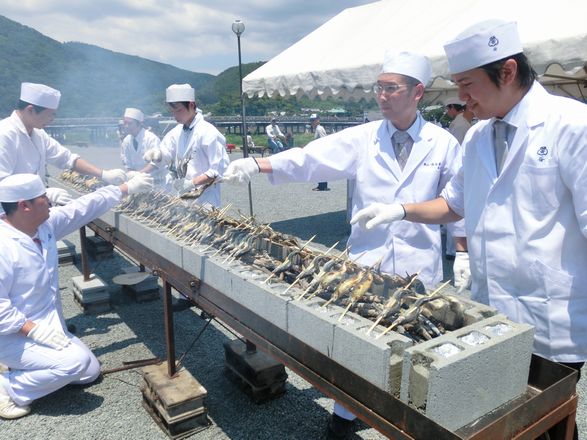 Read more about the article 2024年6月嵐山若鮎祭り 終了報告